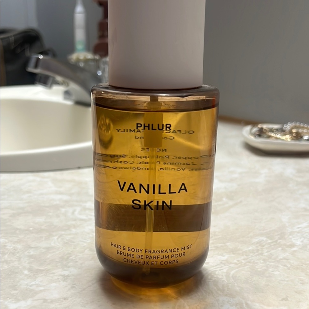 Phlur vanilla skin